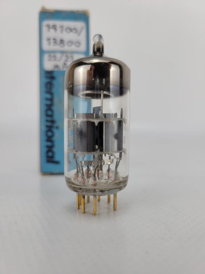 TUBO DE VÁCUO PINOS DE OURO E88CC/6DJ8 NOS MULLARD - Imagem 3 de 4