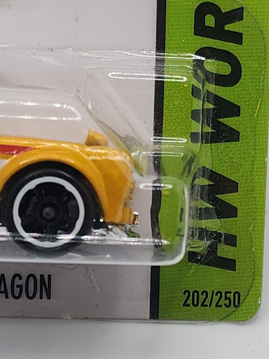 Hotwheels’71 DATSUN 510 WAGON yellow Hot Wheels '71 Datsun Bluebird 510 Wagon Set of 2 Yellow
