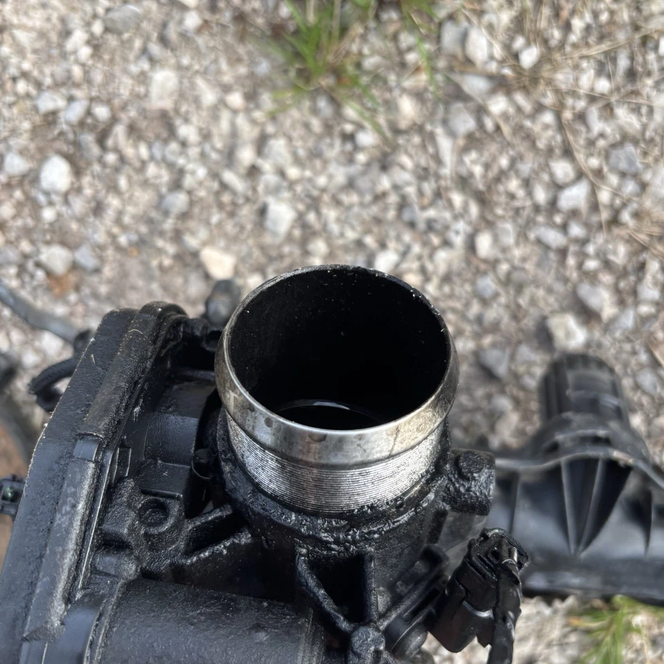 Colector de entrada Land Rover Freelander 2 TD4 2008 Foto 3 de 4