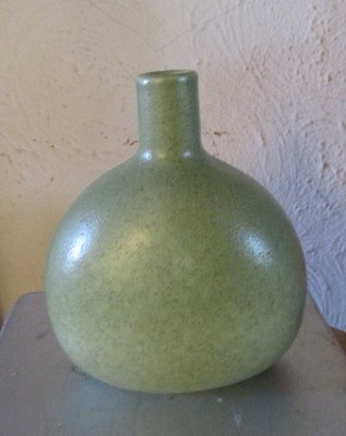 JARU Mid Century Modern Vase 6'' Sage Green California Pottery Vintage Ceramic