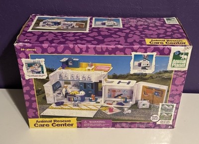 Vintage Animal Planet Rescue Care Center Complete New In Box 2004 Toys R Us LPS