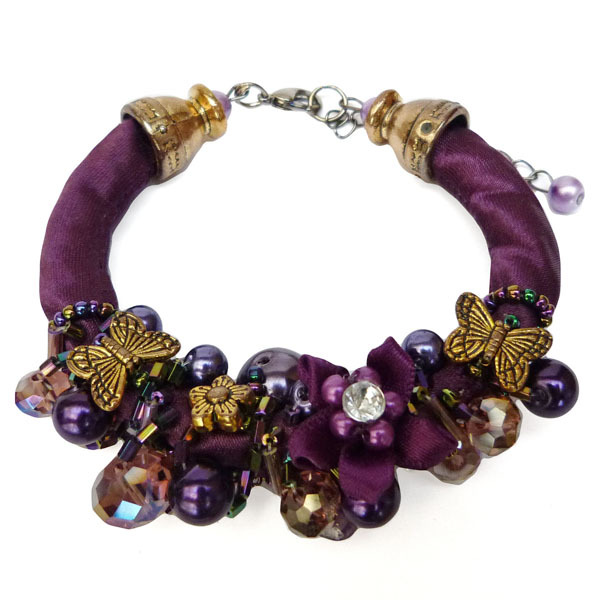 Bracelet mariage soie violette ajustable anti-allergie avec perles et papillons