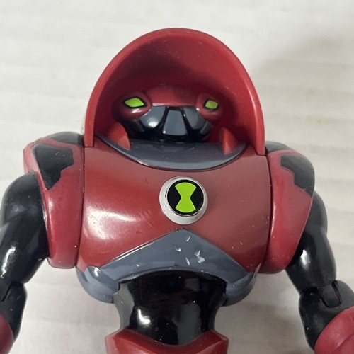 Ben 10 Ultimate Alien Action Figure - Water Hazard With Disc RARE - Picture 6 of 6