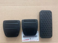 Genuine Toyota Land Cruiser Series 70 Brake Clutch & Accelerator Pedal Cover Set