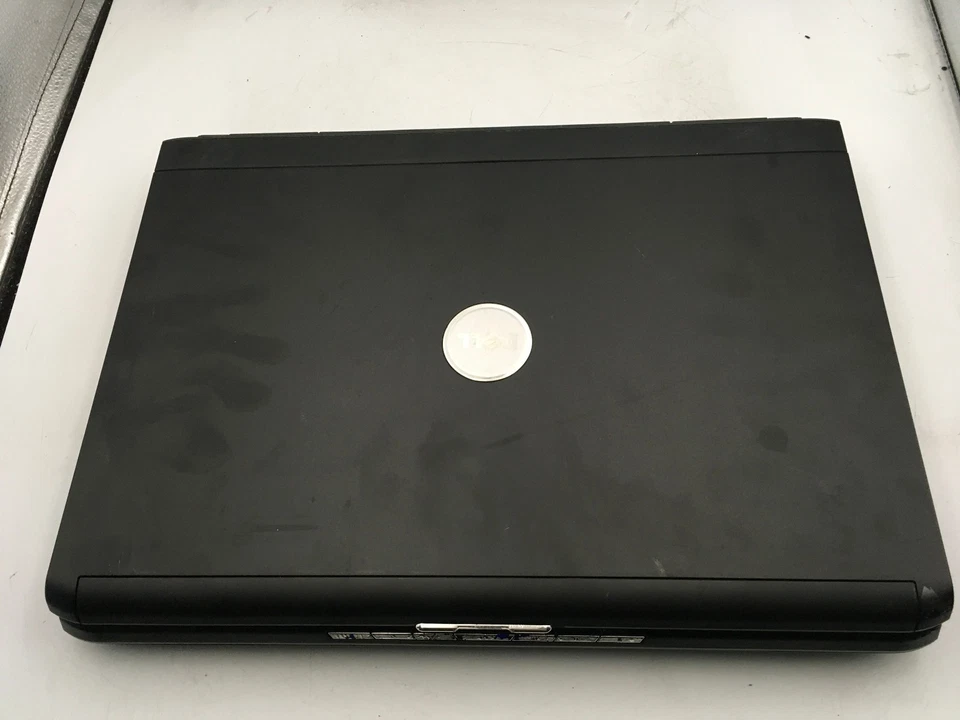 DELL VOSTRO 1700 - BOOTS TO BIOS - INTEL CORE 2 DUO - 2GB RAM - 17" - READ - BB - Image 4 of 4