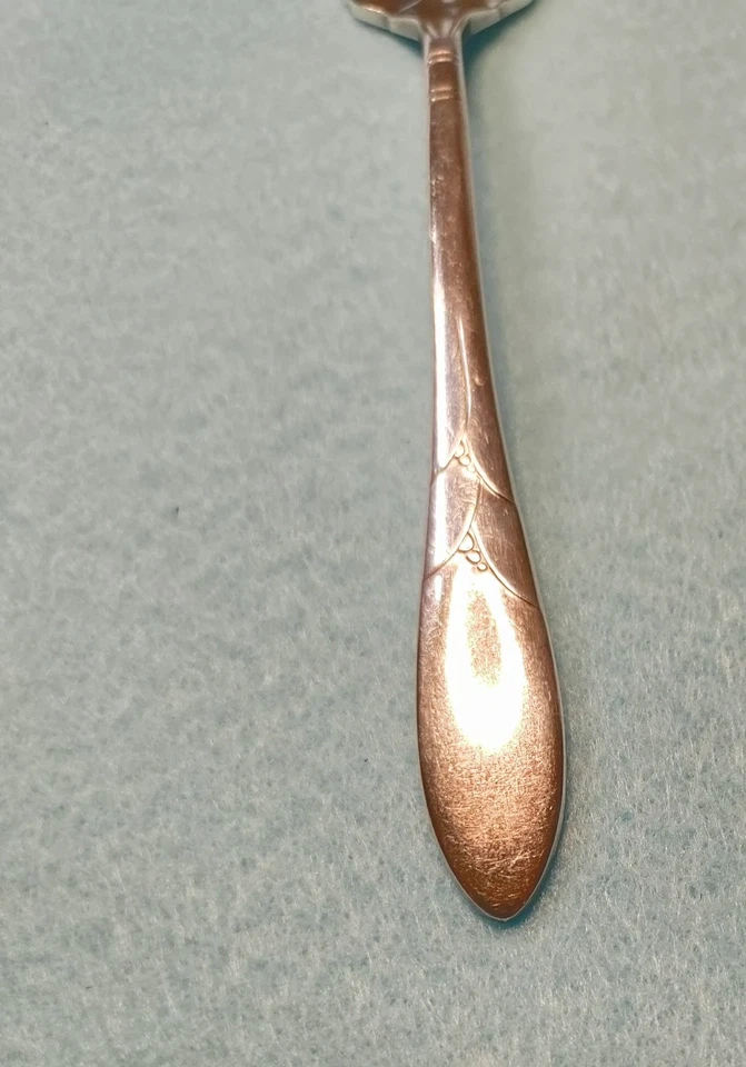 Plato de plata Oneida, tenedor de ensalada Lady Hamilton 6 1/4" Foto 2 de 3