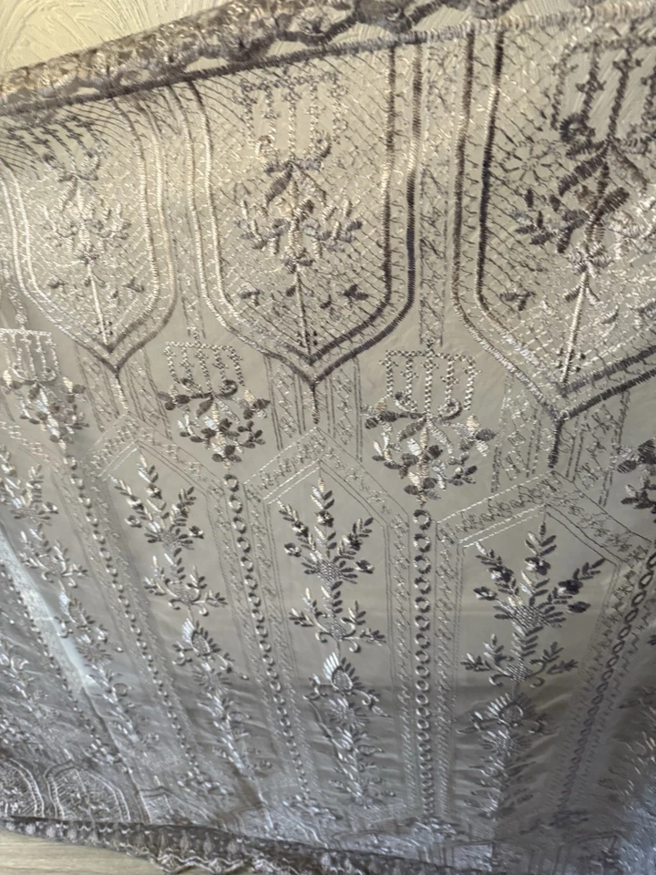 Lilac Grey Embroided Scalloped Bridal lace Fabric 55” - Image 4 of 4