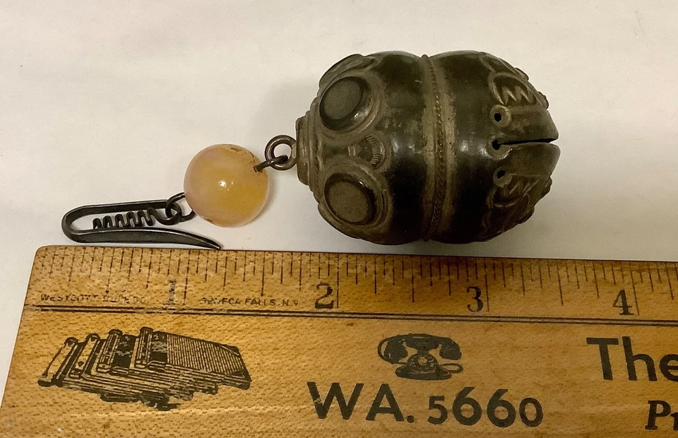 QING DY ANTIGUO AMULETO Campana de Plata China Cuentas de Cornalina RARO CARA DE BESTIA Y GANCHO Foto 4 de 4