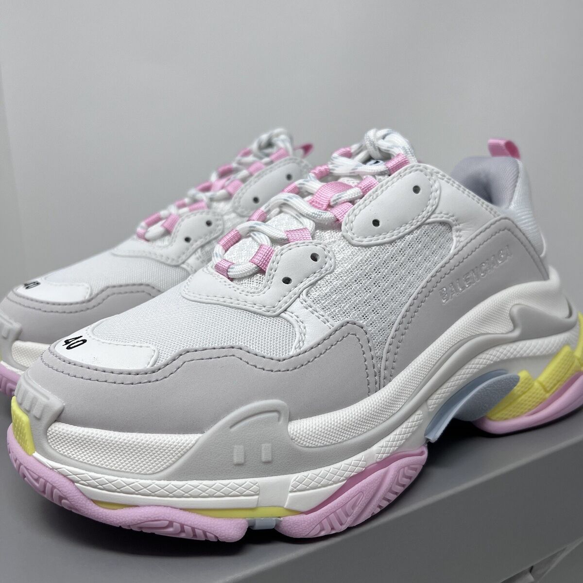 Balenciaga Triple S Women's Sneakers Size 40 EU / 10 US Balenciaga Triple S Women's Sneakers Size 40 EU / 10 US