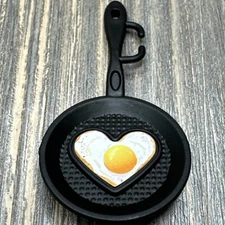 Barbie Dream House GNH53 2019 Replacement Part Piece Heart Egg Frying Pan