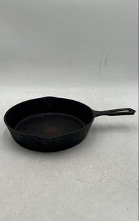 Black Cast Iron Cookware Round Frying Pan Skillet With Long Handle
