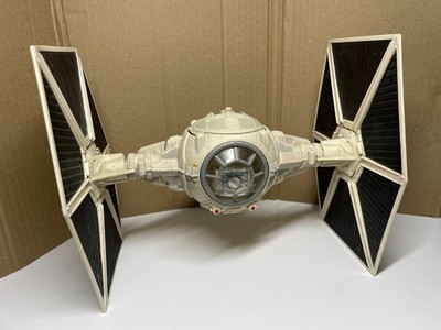 Star Wars Hasbro 2003 TIE Fighter Vehicle Detachable Wings Cockpit Opens