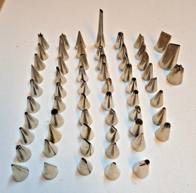 Lot of (61) Wilton & Ateco Cake Decorating Tips
