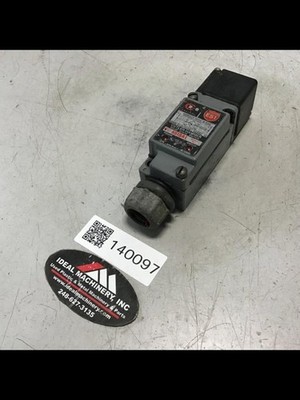 CUTLER HAMMER Proximity Switch E51SAL Used #140097
