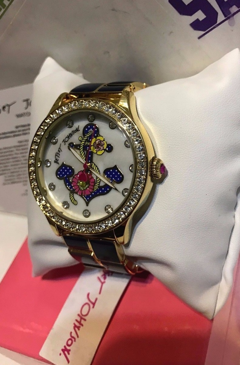 Betsey Johnson Women display picture 3