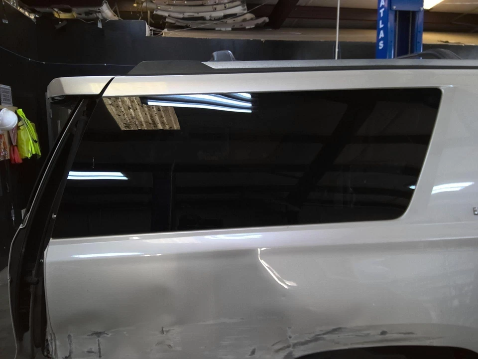 Cuarto de vidrio para pasajero derecho ventana solar compatible con Chevrolet Suburban 1500 2015-2020 Foto 2 de 2