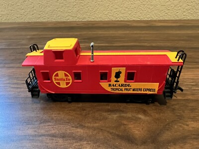 Bachmann HO Scale Santa Fe (ATSF) BACARDI Tropical Fruit Mixers Express Caboose