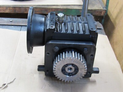 ZAE GEAR BOX SPEED REDUCER M063B 9.75:1 RATIO - USED