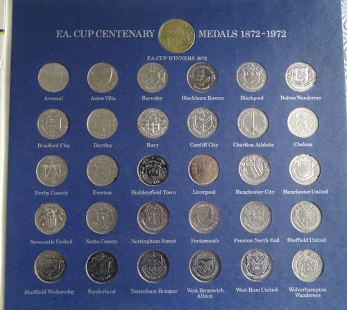 Esso Tok - F.A. Cup Ctary 1872-1972 (Bury) - United Kingdom - Numista