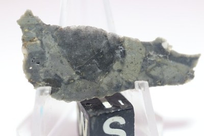 Adrar 013  Lunar Melt breccia (anorthositic norite/gabbro)  Weight  3.02 grams