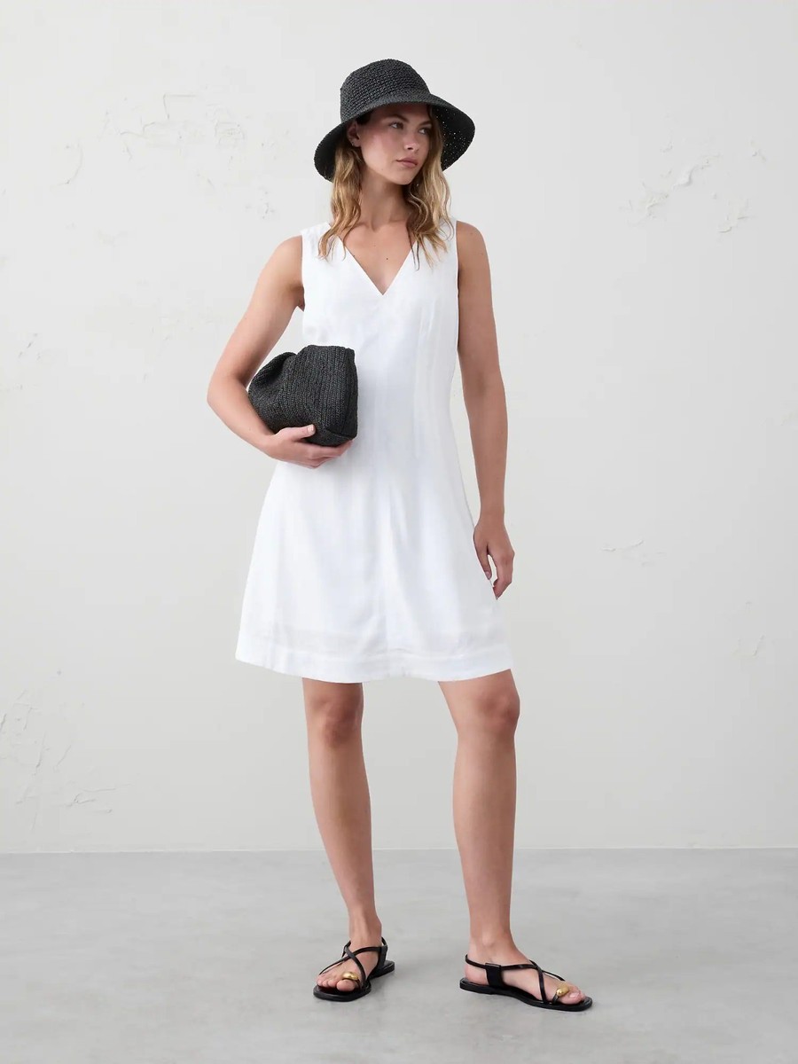 chinese dress ladies Banana Republic white linen dress, size M/Petite