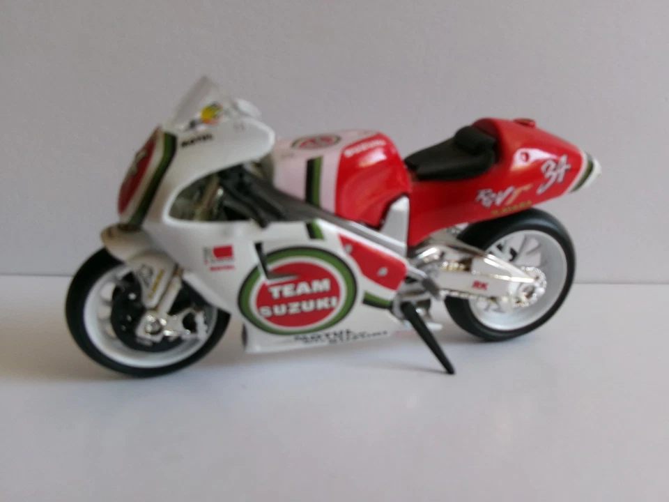 Kevin Schwantz #34  Suzuki RGV 500  (GP 1993 ?)   - 1:18 Saico - Bild 1 von 2