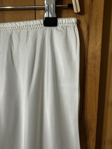 VTG CHRISTIAN DIOR Lingerie 25” HALF SLIP Lace Trim (tag M) W-26” XS PRISTINE - Picture 9 of 23