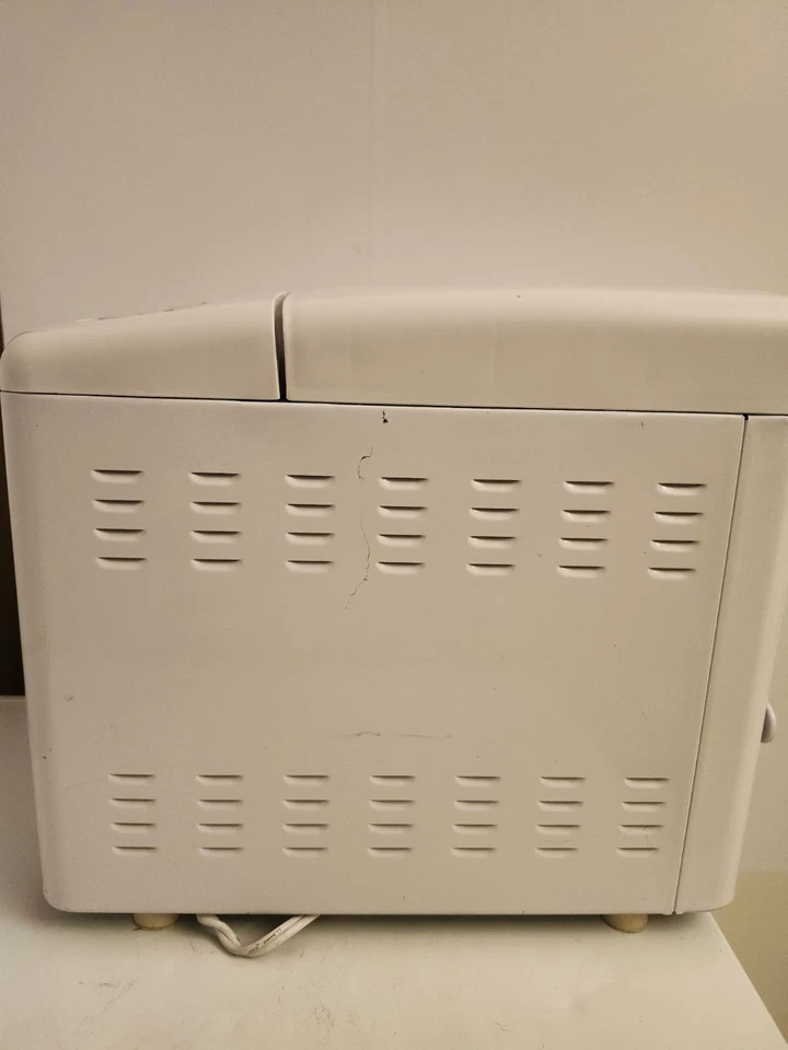 Panificadora automática Regal Bread Chef vintage (funciona, limpia. Necesita remo) Foto 3 de 4