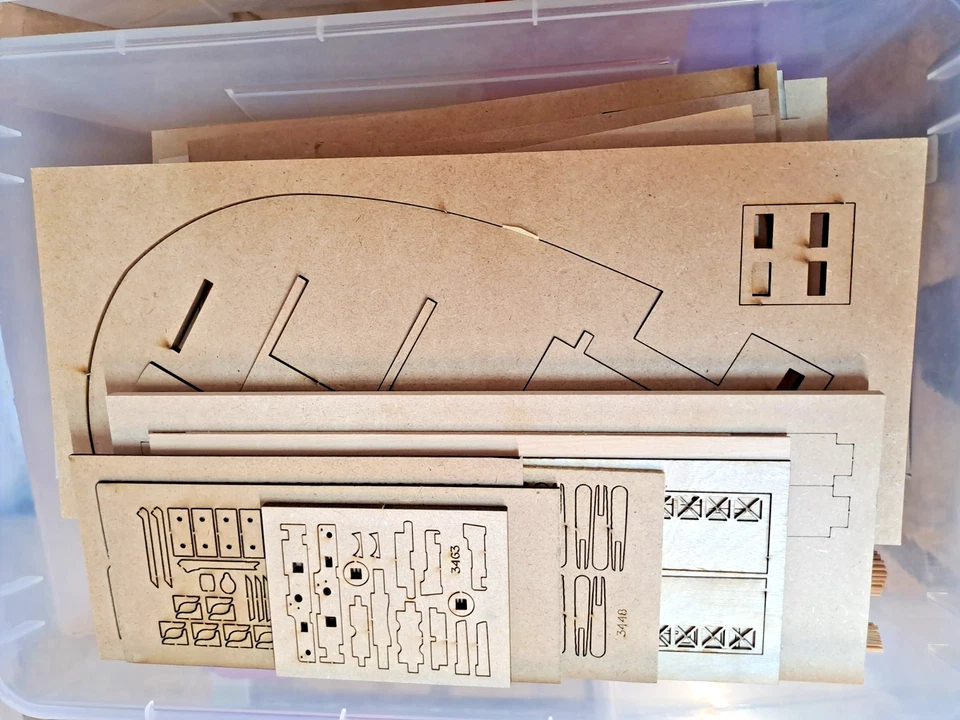 AMATI per HACHETTE - COSTRUISCI LA NAVE ROMANA - QUINQUIREMI ROMANA - 1:48 - Immagine 3 di 4