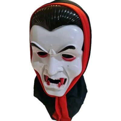 Dracula Maske Vampir mit Kapuze roter Besatz Halloween Kostüm Neu