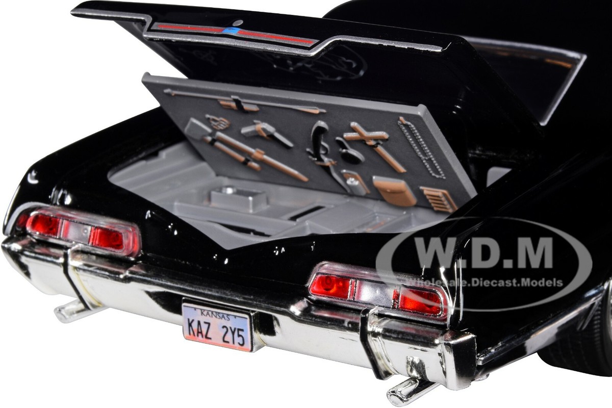 1967 CHEVROLET IMPALA & DEAN WINCHESTER FIGURE SUPERNATURAL