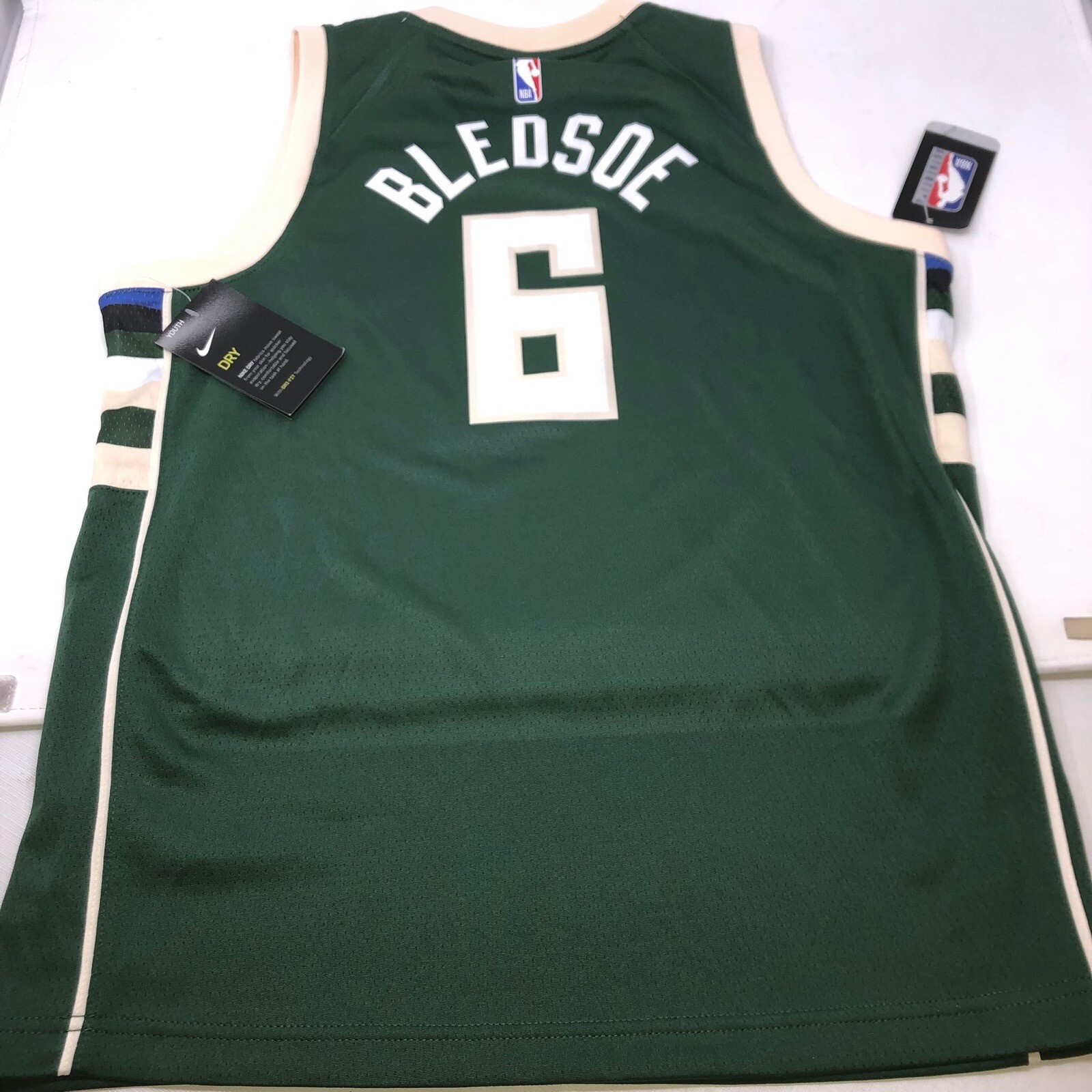 Picture 2 of 4