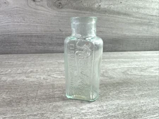 Small Antique Rountree's Elect Lemonade Aqua Bottle 4"