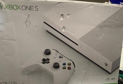  Microsoft Xbox One S 1TB NBA 2K19 4K Ultra HD Blu-ray   Open Distressed Box 