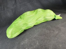 1975 Freemountain Toys The Vegimals Pea Pod Plushie