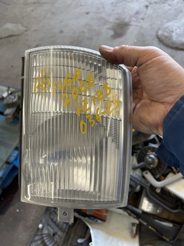 08 09 10 MITSUBISHI FUSO FE CORNER LAMP RIGHT PASSENGER SIDE OEM