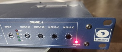 Symetrix 581 E Distribution Amplifier