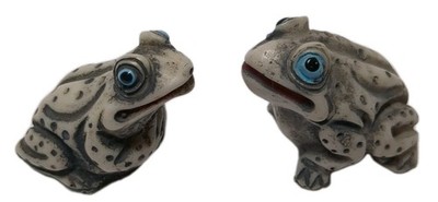 Vintage Small Resin Frog Figurines Approximately 1.75'' X2
