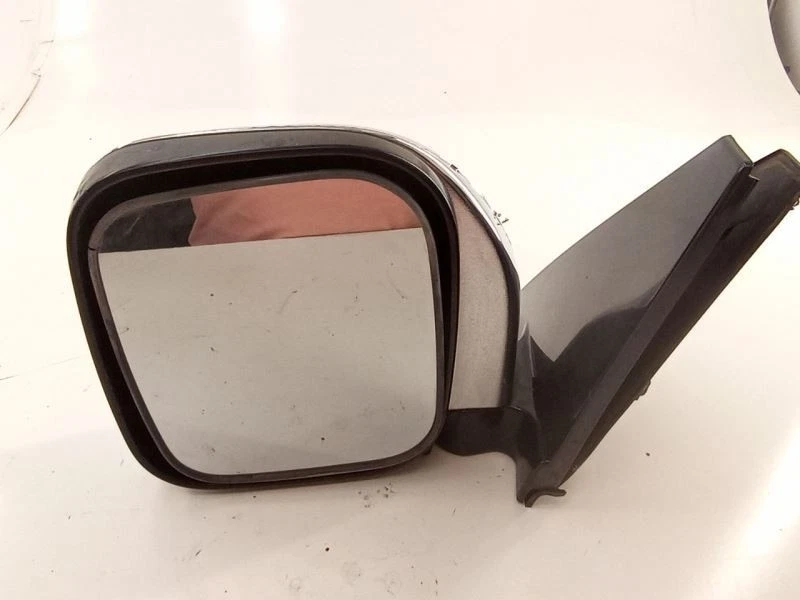 2001-2006 Mitsubishi Montero Driver left Front Heated Chrome Power Mirror OEM - Image 3 of 4