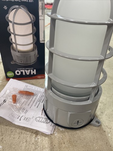 Eaton Halo Outdoor LED Vapor Tight Outdoor Security Light VT1730 Wet Locations - Picture 6 of 10