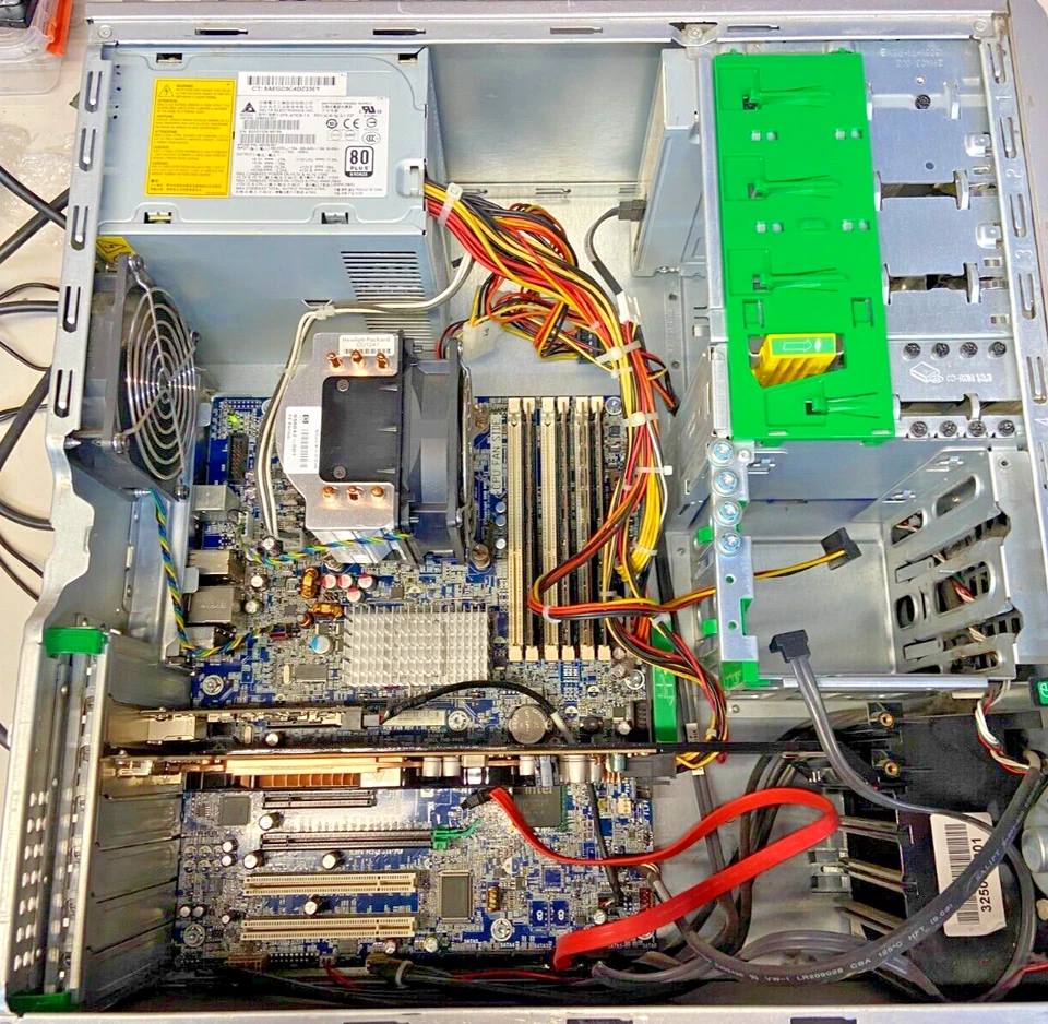 HP Z400 WORKSTATION - XEON W3530 - 8GB RAM  - 256GB SSD (OFFERS OK) - Image 4 of 4