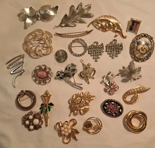 Vintage Mixed Jewelry Lot 20+ Brooches Costume Estate Find - LOT #1 Some Signed