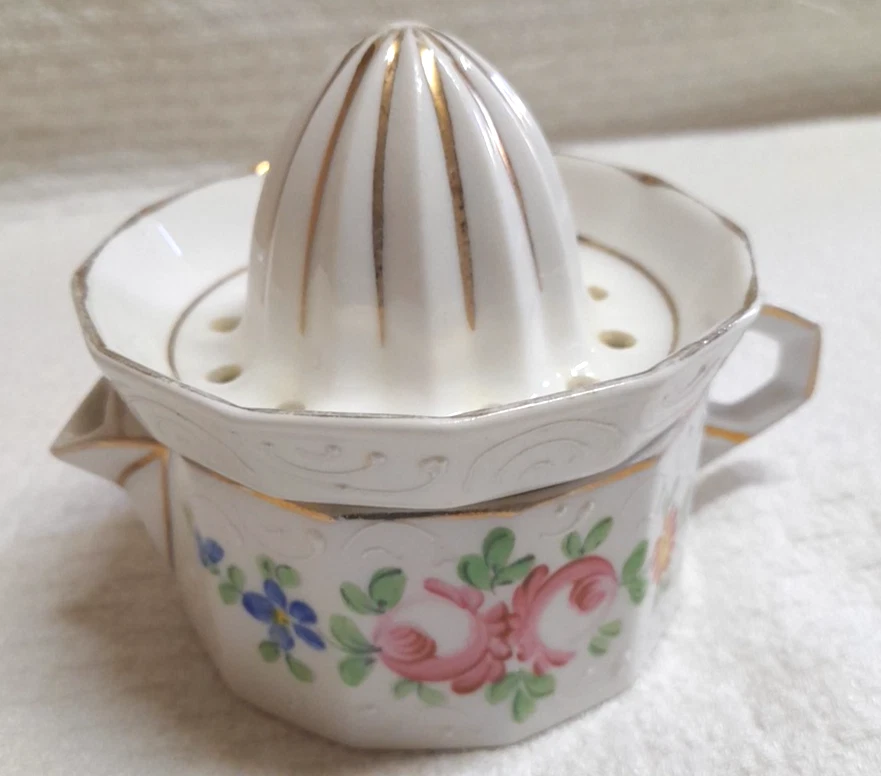 PRESSE AGRUME ANCIEN EN PORCELAINE DE MEHUN DECOR A LA MAIN - Photo 2/4