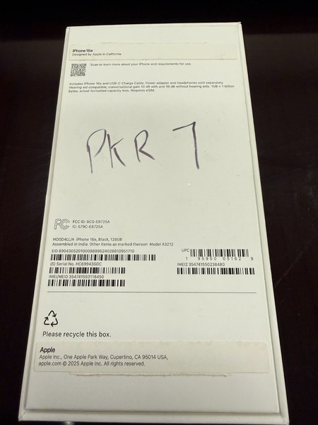 iPhone 16e DESBLOQUEADO 128GB Negro USADO EN BUEN ESTADO 5