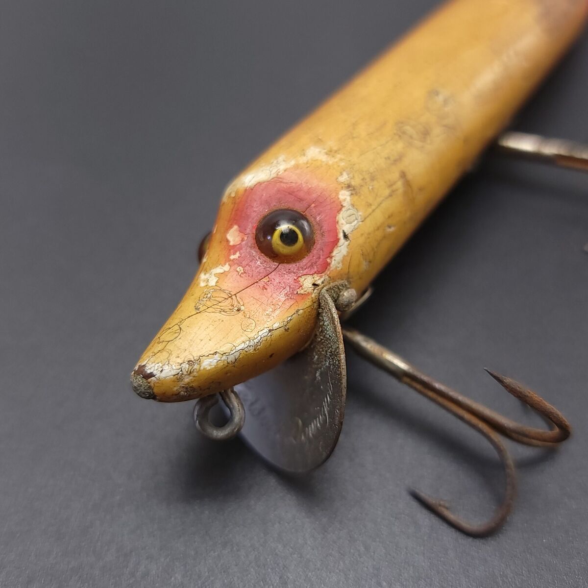Antique Heddon Vamp Early Vampire Minnow Fishing Lure Glass Antique Heddon Vamp Early Vampire Minnow Fishing Lure Glass