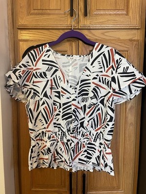 Francescas Ruffle Blouse Top Womens Size XL White. NWT