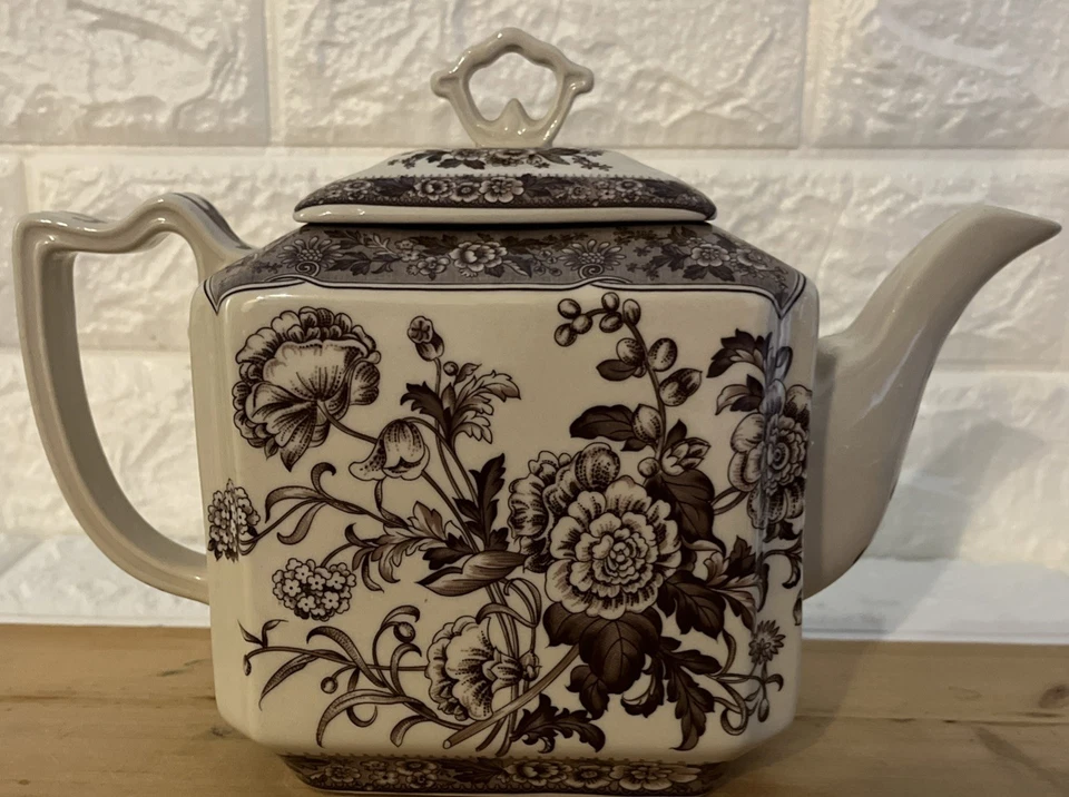 ADORÁVEL BULE BURTON & BURTON ANTOINETTE DESIGN ROSA MARROM - Imagem 3 de 4