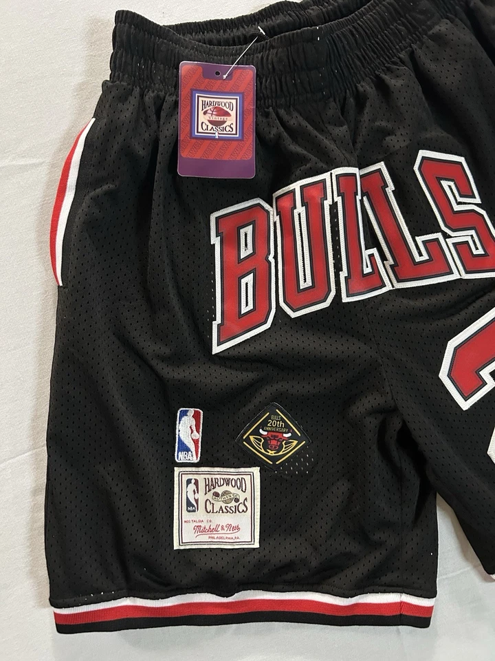 Pantalones cortos de baloncesto Chicago Bulls rojos retro con bolsillo Foto 2 de 4