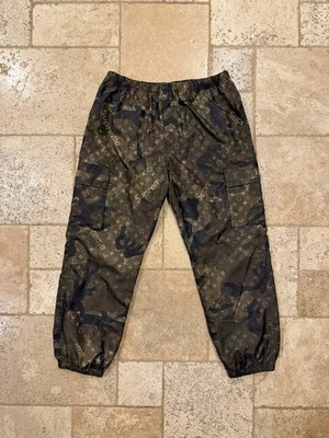 パンツ supreme camo nylon pants Louis Vuitton x Supreme Monogram Camo Nylon Jogger Pants | eBay
