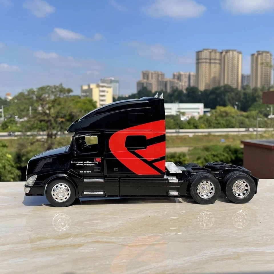 1:32 Newray Volvo Truck Model Toy - Image 3 of 3